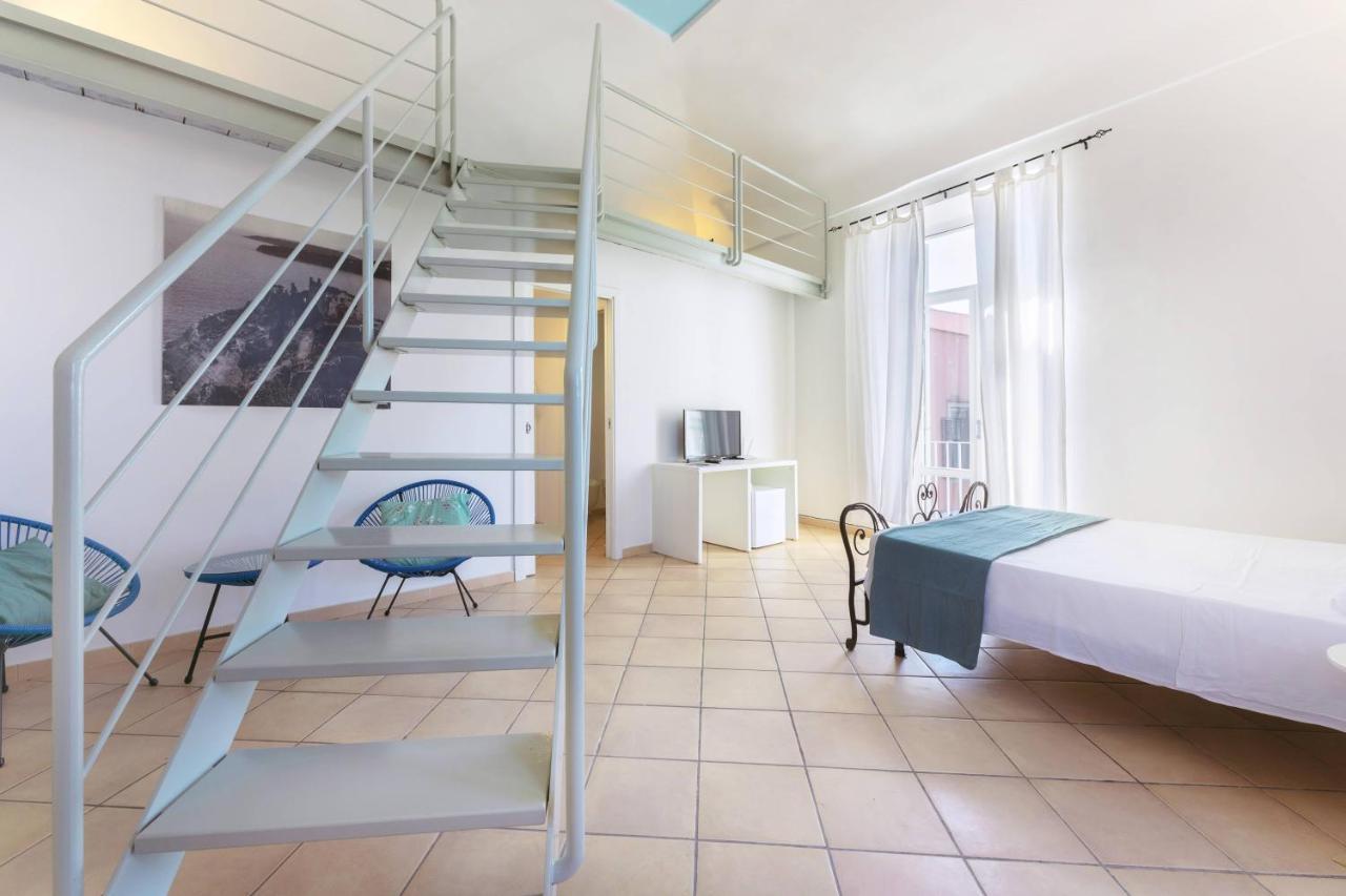 Palazzo Attila - Gioia Apartments Procida Ngoại thất bức ảnh