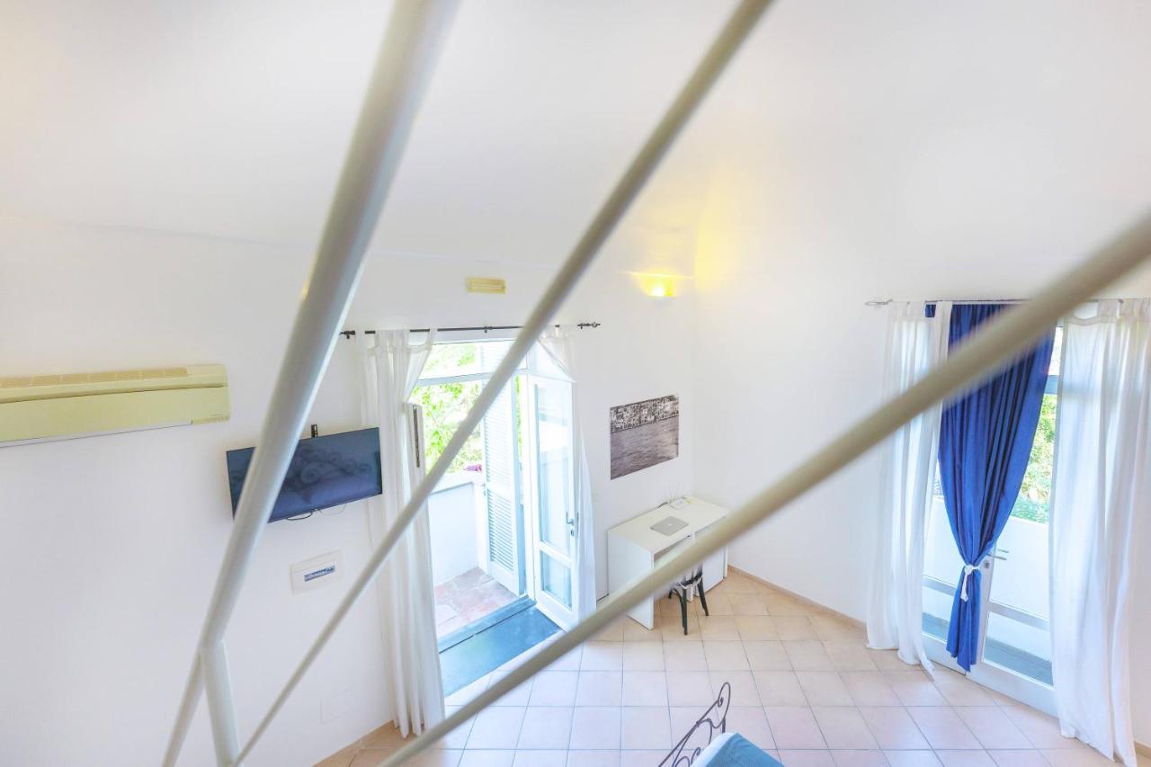 Palazzo Attila - Gioia Apartments Procida Ngoại thất bức ảnh