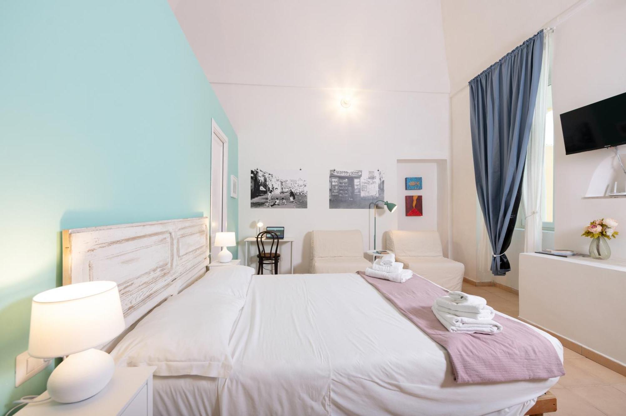 Palazzo Attila - Gioia Apartments Procida Ngoại thất bức ảnh
